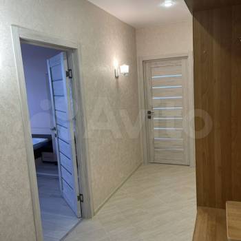 Сдается 2-х комнатная квартира, 82 м²