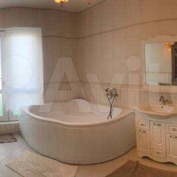 Продается Многокомнатная квартира, 168 м²