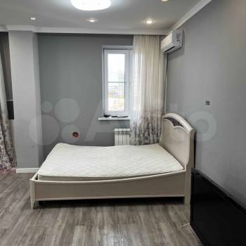 Сдается Многокомнатная квартира, 64 м²