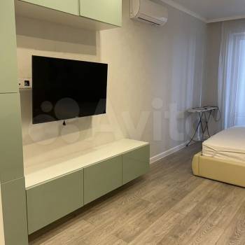 Сдается 1-комнатная квартира, 42 м²