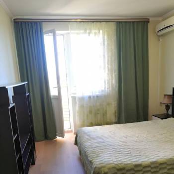 Сдается 2-х комнатная квартира, 77 м²