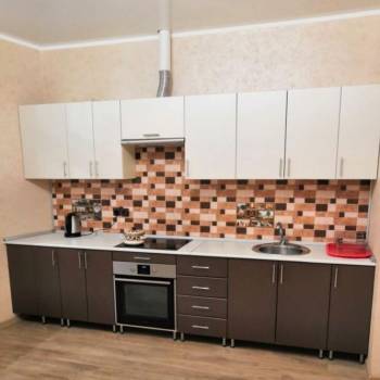 Сдается 2-х комнатная квартира, 77 м²