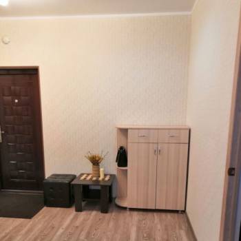 Сдается 2-х комнатная квартира, 77 м²