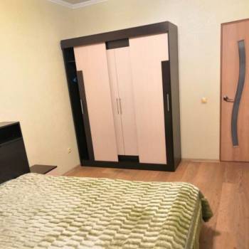 Сдается 2-х комнатная квартира, 77 м²