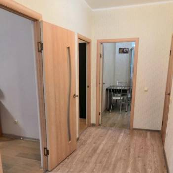 Сдается 2-х комнатная квартира, 77 м²
