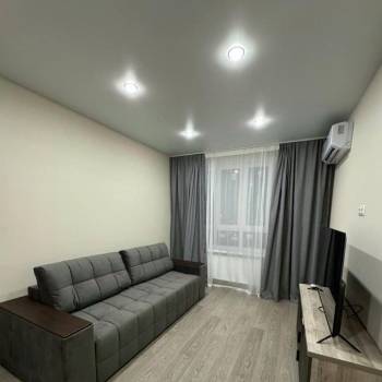 Продается 1-комнатная квартира, 40 м²