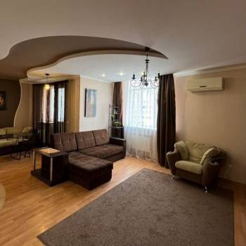 Сдается 2-х комнатная квартира, 67 м²