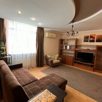 Сдается 2-х комнатная квартира, 67 м²