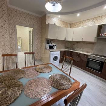 Продается 1-комнатная квартира, 53,2 м²