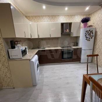 Продается 1-комнатная квартира, 53,2 м²