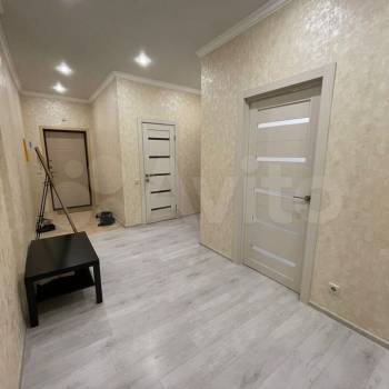 Продается 1-комнатная квартира, 53,2 м²