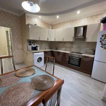 Продается 1-комнатная квартира, 53,2 м²