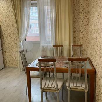 Продается 1-комнатная квартира, 53,2 м²