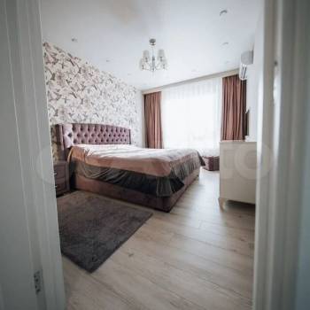 Продается Многокомнатная квартира, 130 м²