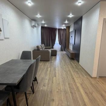 Сдается 1-комнатная квартира, 53 м²