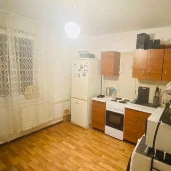 Сдается 1-комнатная квартира, 42 м²