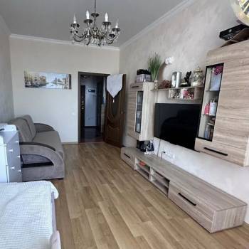 Продается 1-комнатная квартира, 49,2 м²