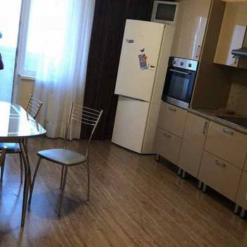 Сдается 2-х комнатная квартира, 70 м²