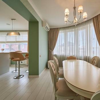 Продается 3-х комнатная квартира, 142 м²