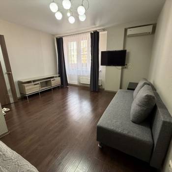 Сдается 1-комнатная квартира, 42 м²