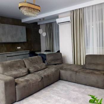 Продается Многокомнатная квартира, 140 м²