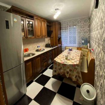 Продается Многокомнатная квартира, 62 м²