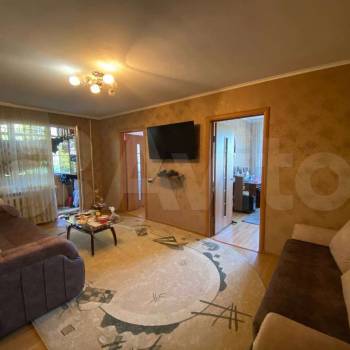 Продается Многокомнатная квартира, 62 м²