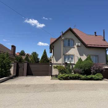 Продается Дом, 350 м²