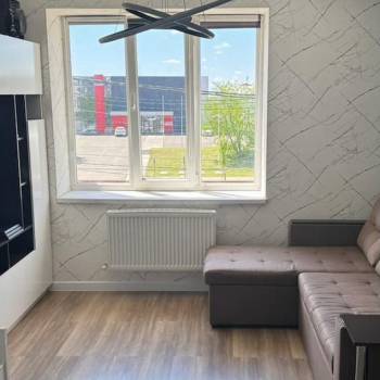 Продается 1-комнатная квартира, 36 м²