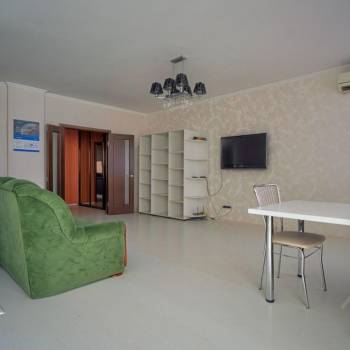 Сдается 2-х комнатная квартира, 80 м²