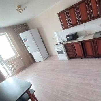 Сдается 2-х комнатная квартира, 65 м²