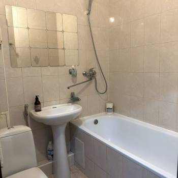 Продается 1-комнатная квартира, 38 м²