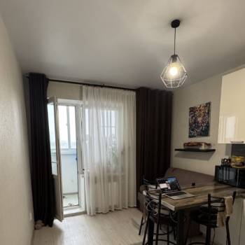 Продается 1-комнатная квартира, 38 м²