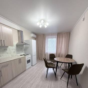 Сдается 1-комнатная квартира, 47 м²