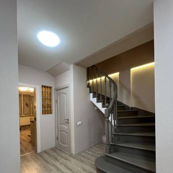 Продается Многокомнатная квартира, 168,2 м²