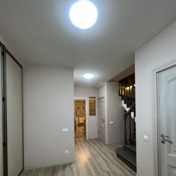 Продается Многокомнатная квартира, 168,2 м²