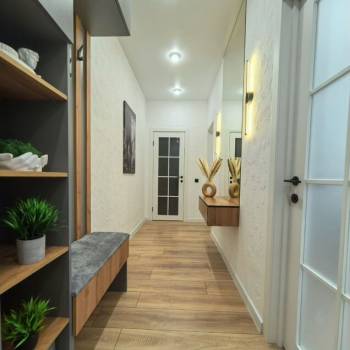 Продается 2-х комнатная квартира, 56 м²