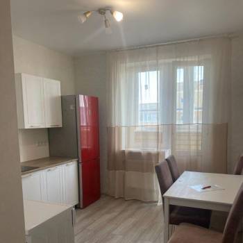 Сдается 1-комнатная квартира, 45 м²