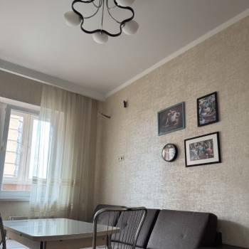 Сдается 1-комнатная квартира, 48 м²