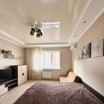 Сдается 1-комнатная квартира, 48 м²