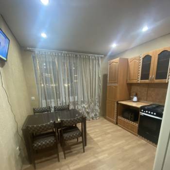 Сдается 2-х комнатная квартира, 67 м²