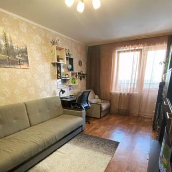 Продается 1-комнатная квартира, 35 м²