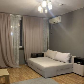 Сдается 1-комнатная квартира, 45 м²