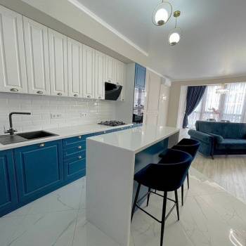 Продается 2-х комнатная квартира, 103 м²