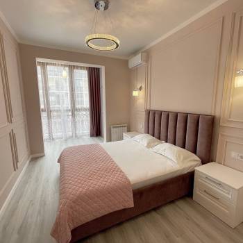 Продается 2-х комнатная квартира, 103 м²
