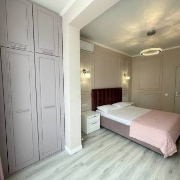 Продается 2-х комнатная квартира, 103 м²