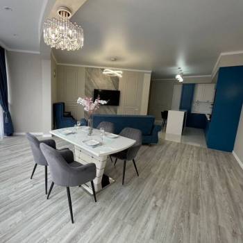 Продается 2-х комнатная квартира, 103 м²