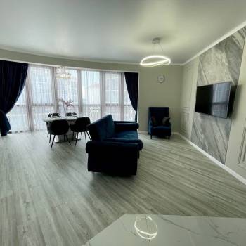 Продается 2-х комнатная квартира, 103 м²