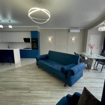 Продается 2-х комнатная квартира, 103 м²