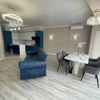 Продается 2-х комнатная квартира, 103 м²